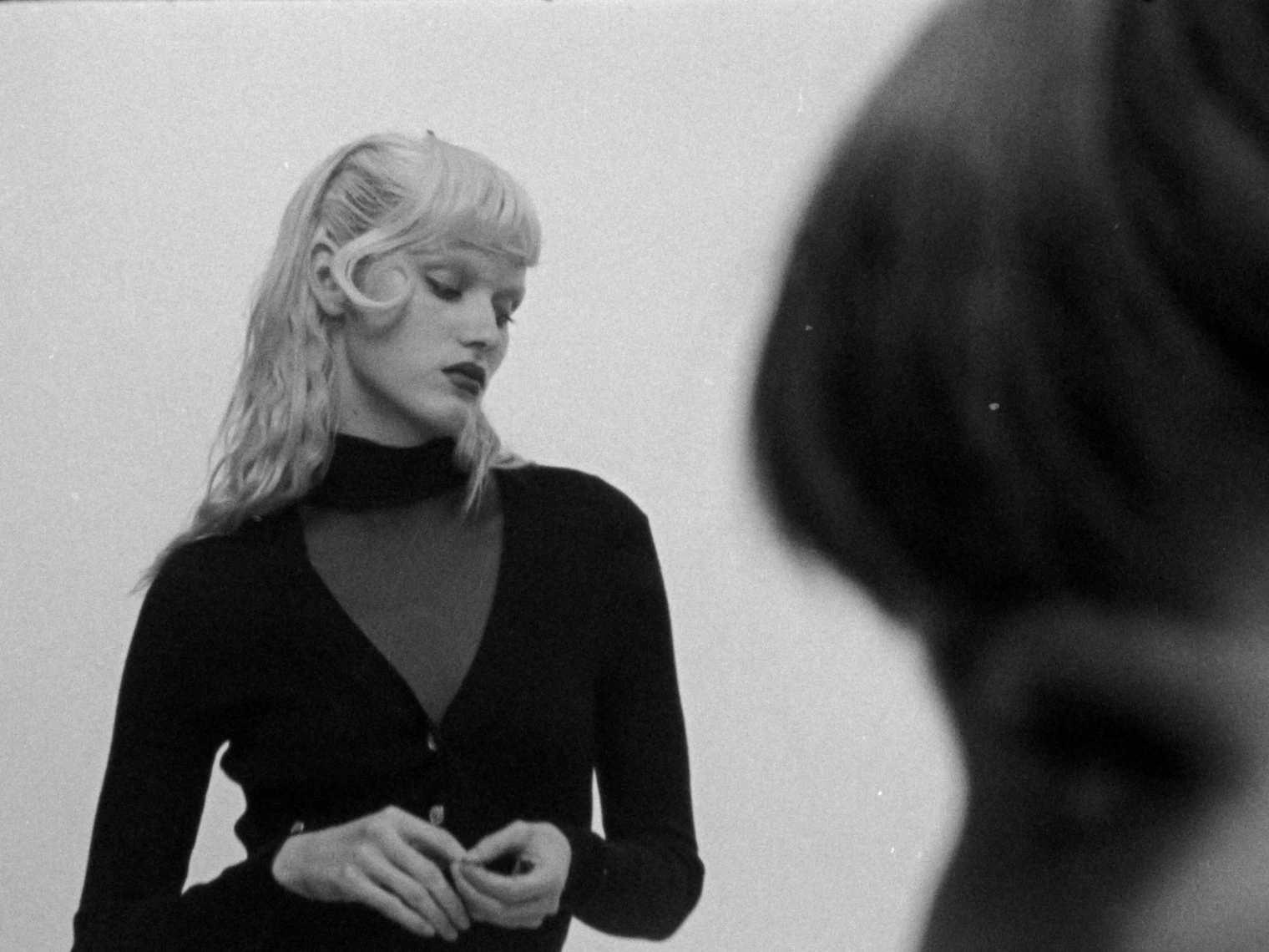 Vogue CS / Krasa se Nehleda — Vogue_Chanel_Editorial_V5.5_PRORES.00_00_13_03.Standbild016.jpg