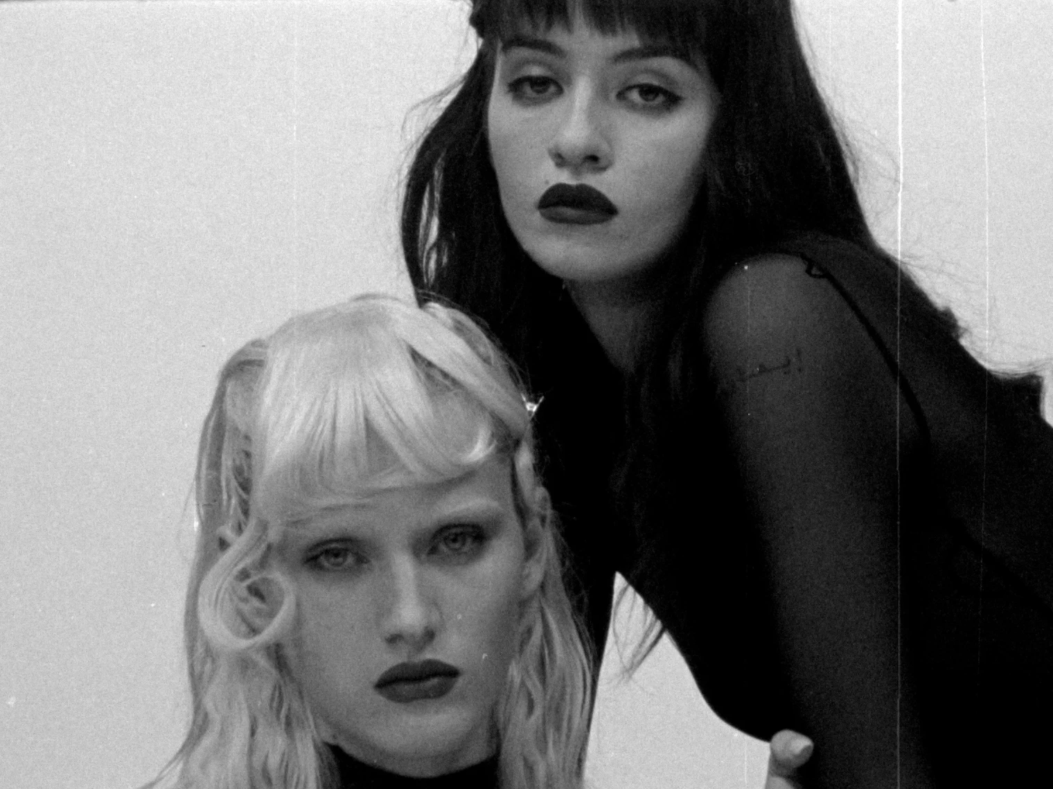 Vogue CS / Krasa se Nehleda — Vogue_Chanel_Editorial_V5.5_PRORES.00_00_27_19.Standbild038.jpg